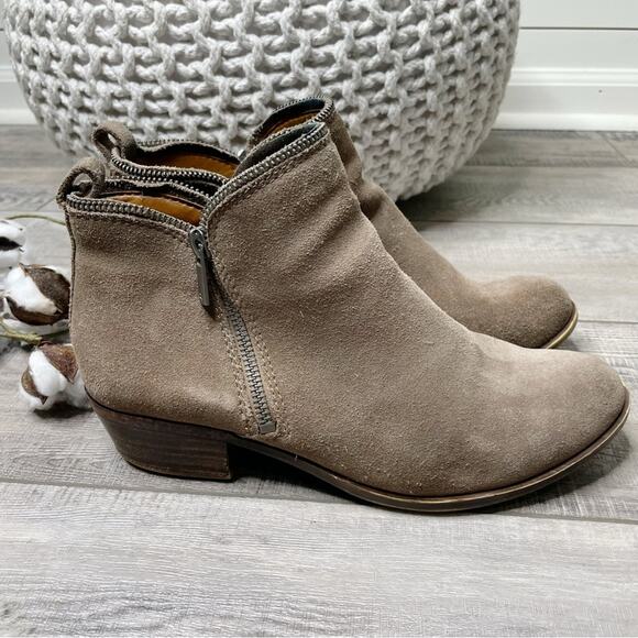 Lucky Brand Bartalino Suede Side Zip Ankle Booties Taupe Size 9M - Picture 1 of 8
